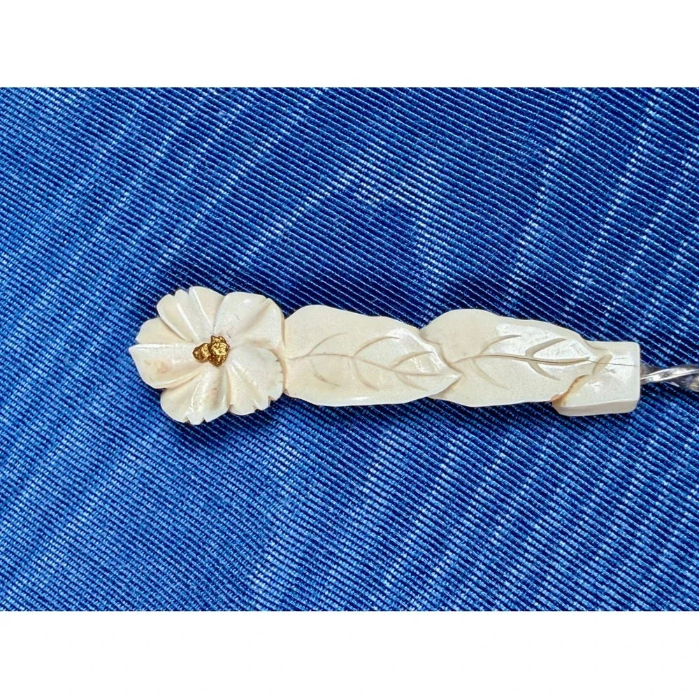 Vintage Carved Flower Leaf Handle Spoon Twisted Metal Stem Silver Tone Bowl